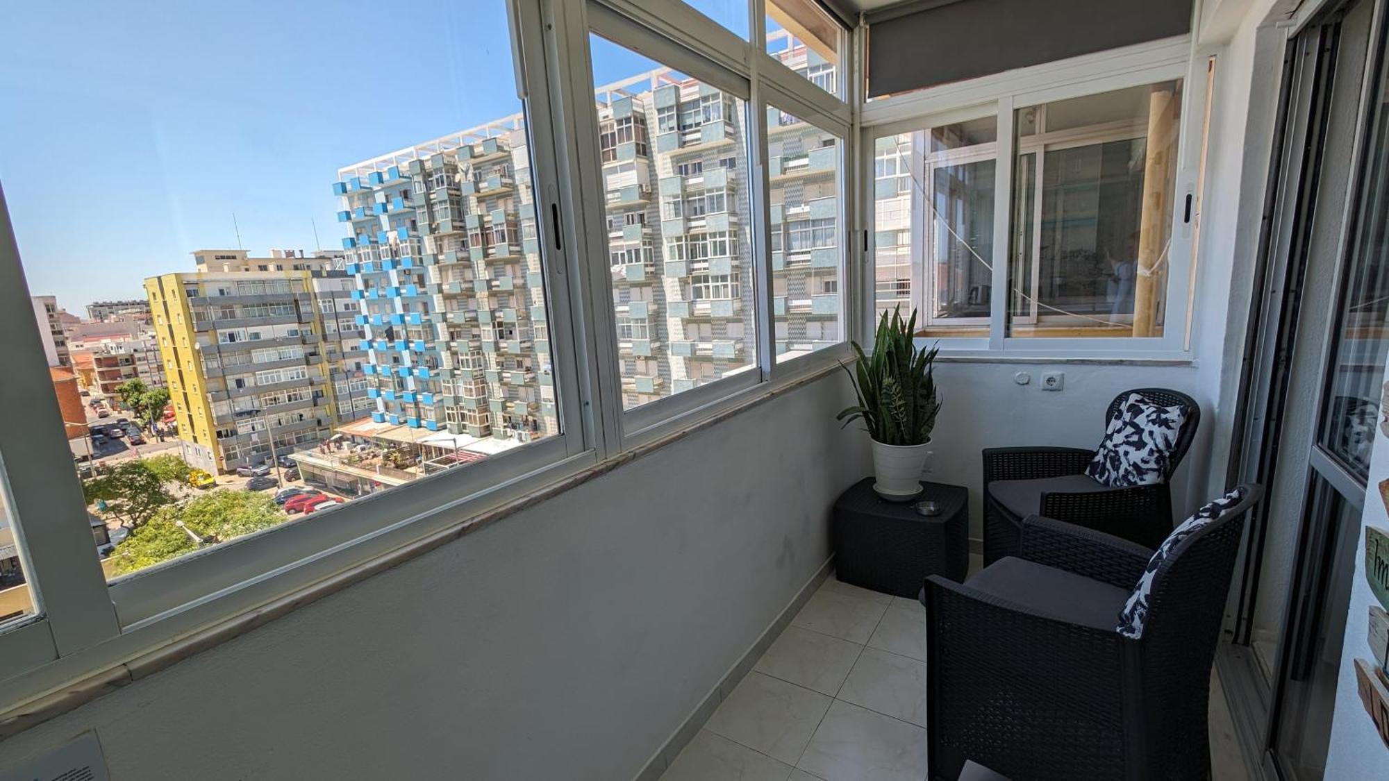 2 Room Condo - 5 Mins From Costa Da Caparica Beach & Bars エクステリア 写真